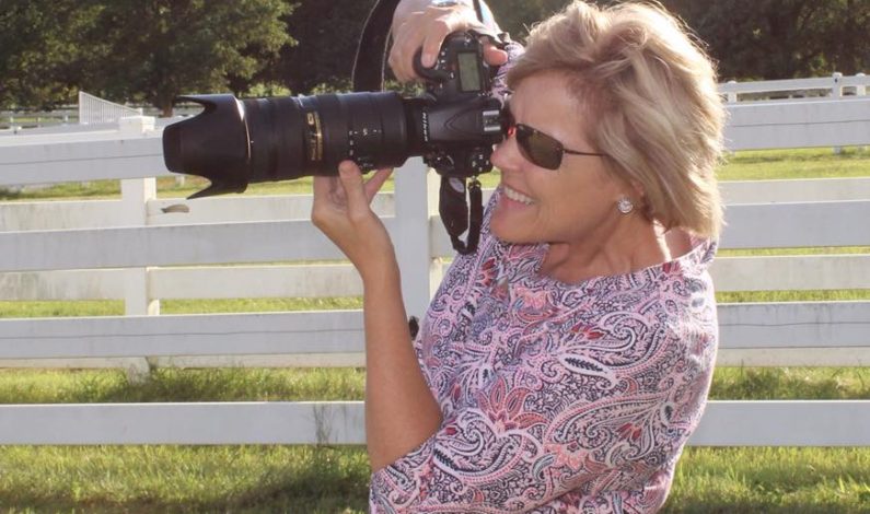 Leading equine photographer Kelly Barnes Pella passes
